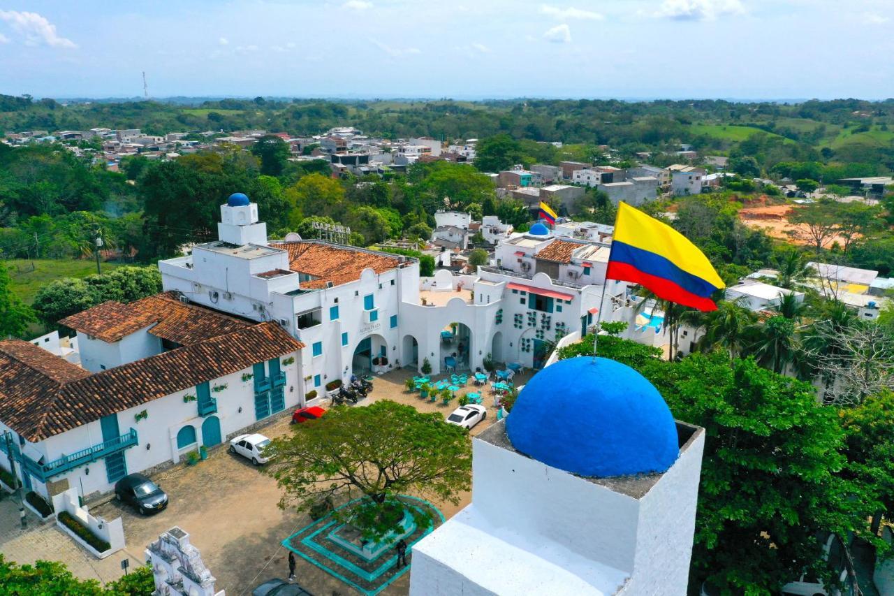 Hotel Aldea Plaza Doradal Exterior foto