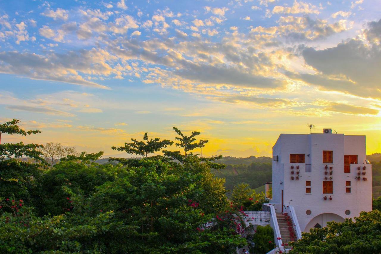 Hotel Aldea Plaza Doradal Exterior foto